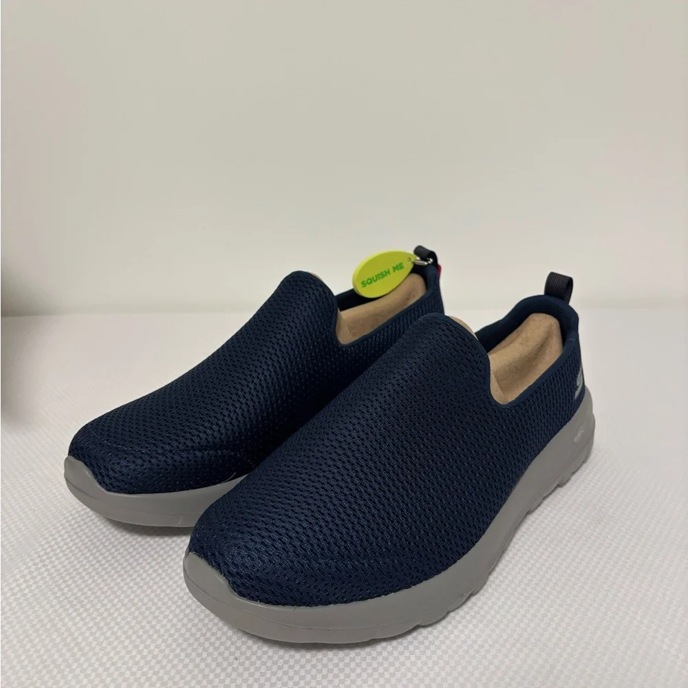 New SkechersGo Walk Max Low Navy Men’s Size: 10.5